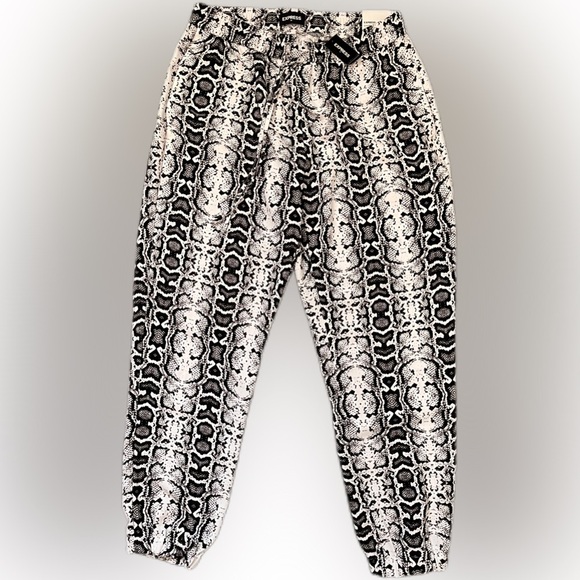 Express Medium NWT Stretch Joggers/ Black & White Snakeskin Print Pants/ Snake - Picture 1 of 6